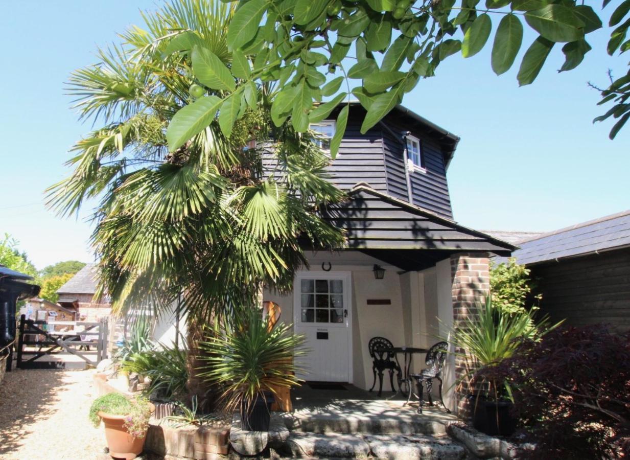 Hunston Mill Self Catering Dog Stay For Free Chichester Bagian luar foto
