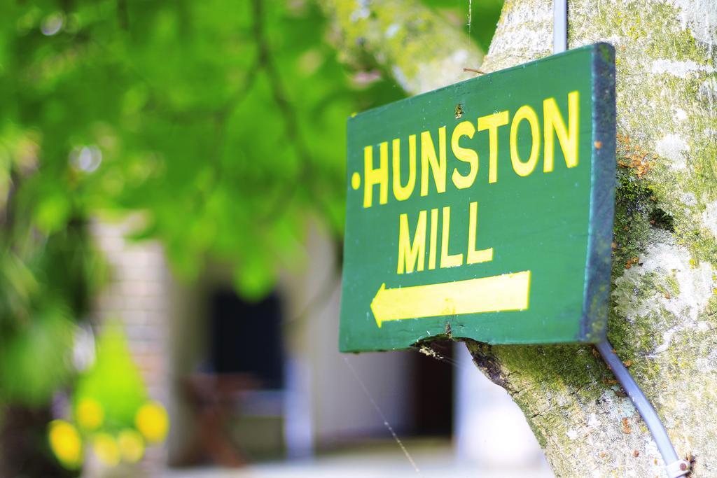 Hunston Mill Self Catering Dog Stay For Free Chichester Ruang foto