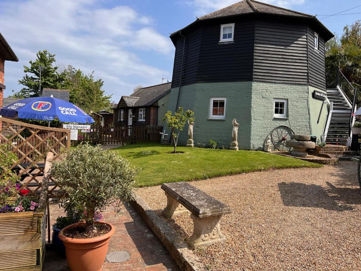 Hunston Mill Self Catering Dog Stay For Free Chichester Bagian luar foto