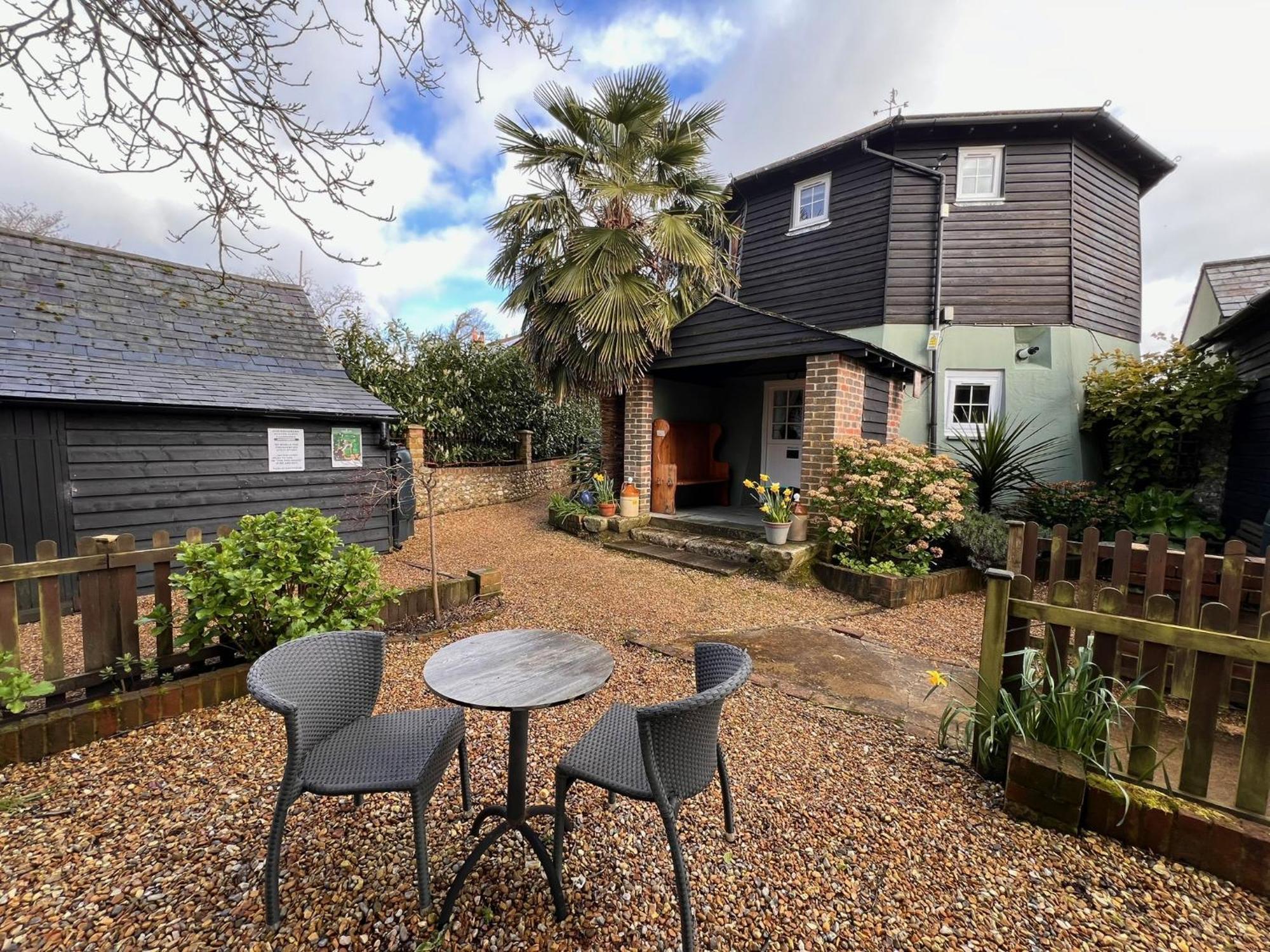 Hunston Mill Self Catering Dog Stay For Free Chichester Bagian luar foto
