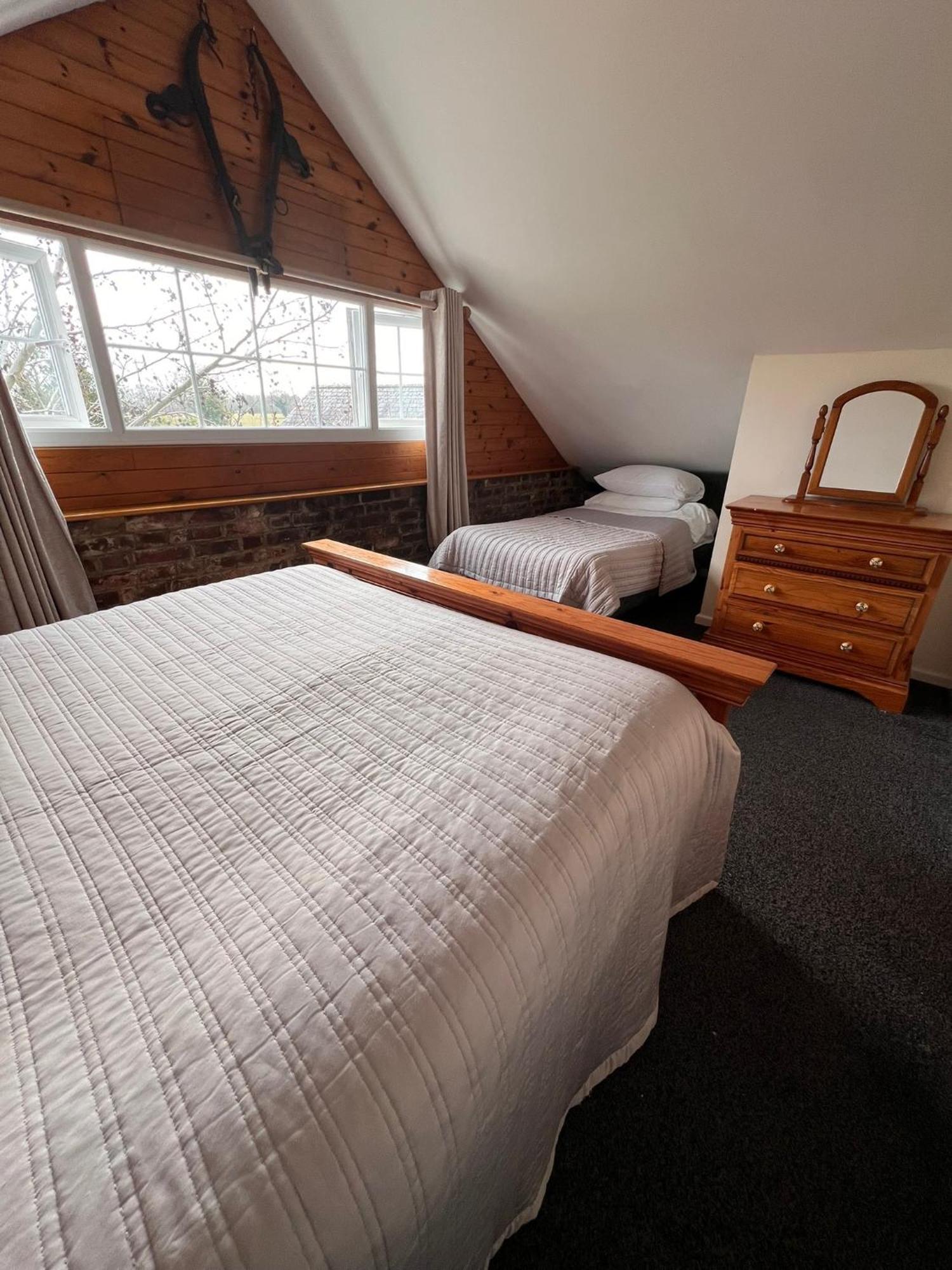Hunston Mill Self Catering Dog Stay For Free Chichester Bagian luar foto
