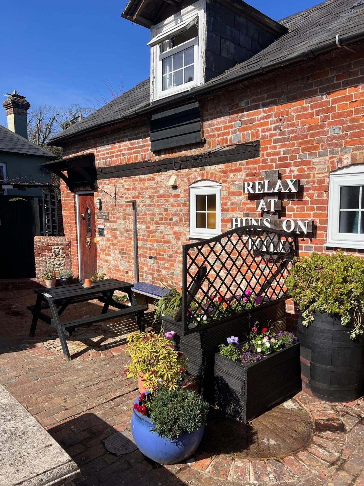 Hunston Mill Self Catering Dog Stay For Free Chichester Bagian luar foto
