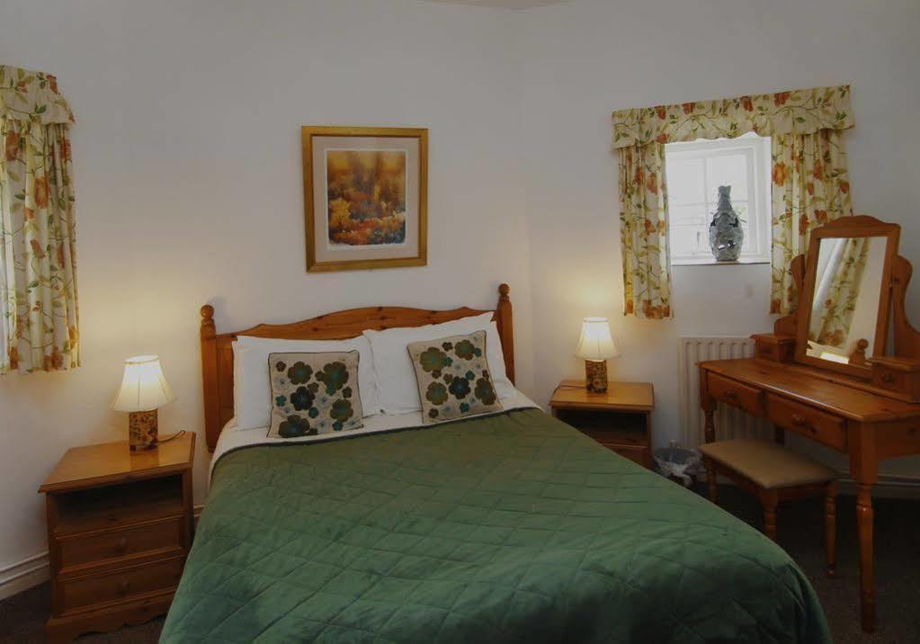 Hunston Mill Self Catering Dog Stay For Free Chichester Bagian luar foto