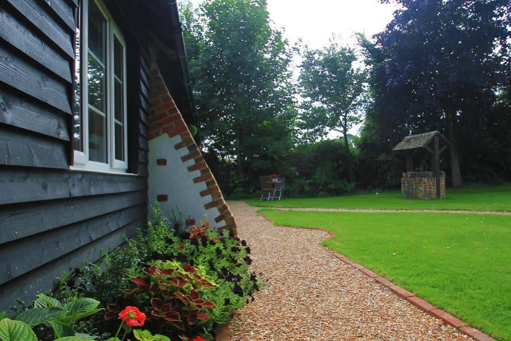 Hunston Mill Self Catering Dog Stay For Free Chichester Bagian luar foto